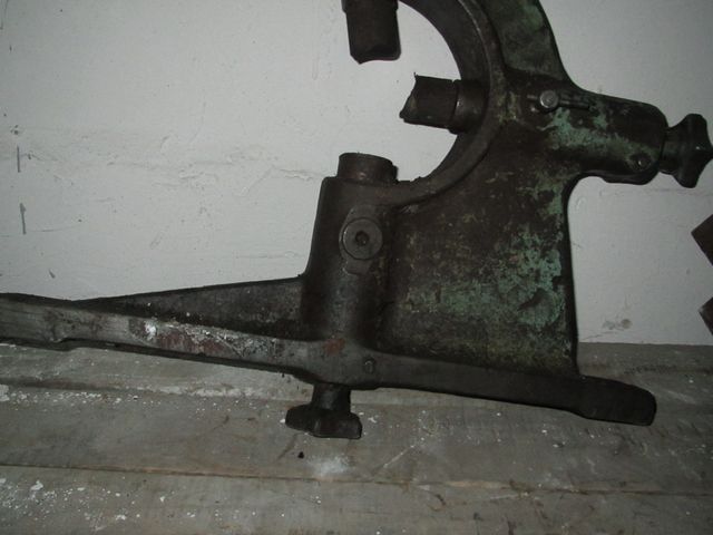 люнет высота 250 отверствие 180